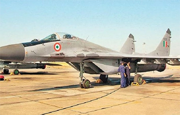 У Індыі расейскі знішчальнік МіГ-29 страціў паліўны бак