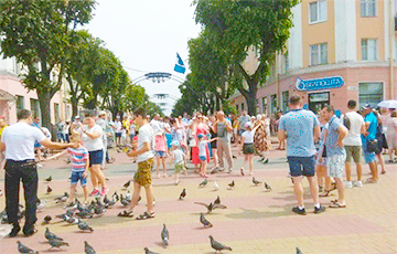 300 Protesters Marched Against Battery Factory In Brest