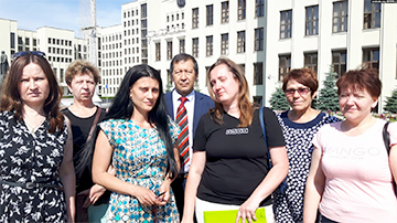 Convicts’ Parents Took to the Square of Nezalezhnastsi in Minsk