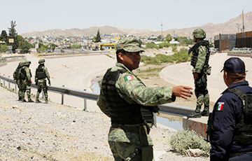 Мексика перебросила тысячи военных на границу с США