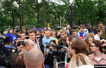 «Мы здесь власть»: в Москве прошла массовая акция протеста (Видео)
