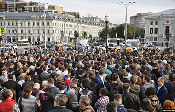 В Москве четвертый день подряд проходит акция оппозиции