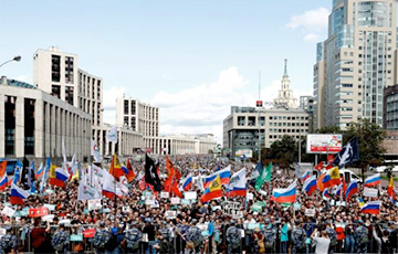 Социологи выяснили, сколько россиян готовы выйти на акции протеста