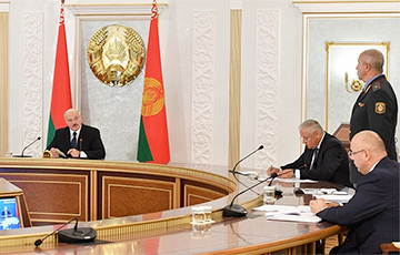 Лукашенко назначил Румаса и Караева ответственными за урожай