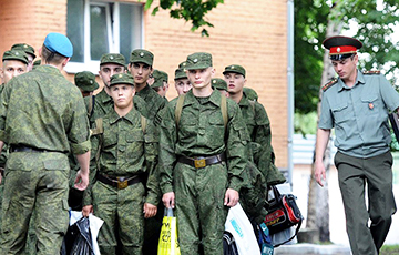 Новое ЧП в белорусской армии: двое военнослужащих получили ожоги