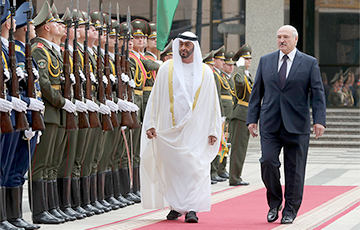 Арабский друг Лукашенко приехал посмотреть на свои охотничьи угодья?