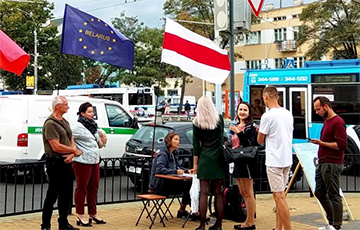 Brest Viasna: European Belarus Picket To Collect Signatures Is Popular Among Brest Citizens