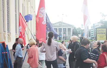 European Belarus Activists: Minsk Gets Ready To Celebrate City Day, And We Occupy Center Of Capital