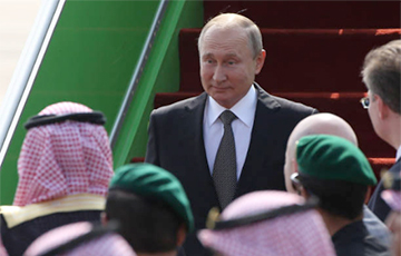В Сети едко высмеяли кортеж Путина в Саудовской Аравии