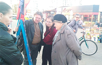 European Belarus Pickets In Minsk Street