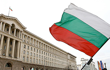 Болгария заблокировала перевод средств в посольство РФ