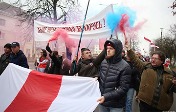 Фотофакт: Активисты «Европейской Беларуси» приняли участие в шествии на Дзяды