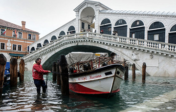 У Венецыі рэзка падняўся ўзровень вады: Фотарэпартаж