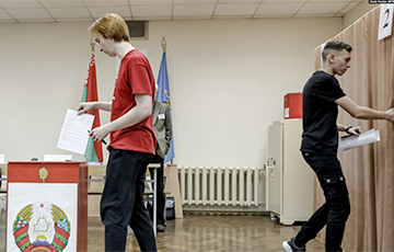 Observers: What Happens At Minsk Voting Stations Is Just Nonsense