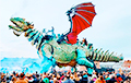 Видеофакт: Во Франции туристов катает 25-метровый дракон