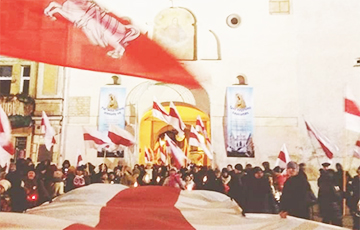 Фотофакт: «Европейская Беларусь» на втором шествии в честь Калиновского в Вильнюсе