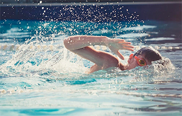 Развянчаны папулярны міф пра здольнасць плаваць