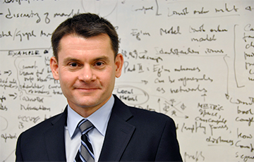 Профессор Кембриджа: Ботаны и IT перезапустят Украину, а олигархи уйдут в прошлое