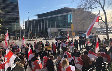Belarusians In New York Protest At UN Headquarters