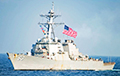 Американский эсминец перехватил корабль с иранским оружием