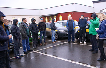 В Барановичах протестовали таксисты