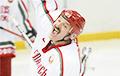 Видеофакт: Лукашенко делал странные вещи на хоккейной площадке