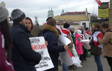 Яркие фото с акции в защиту независимости Беларуси