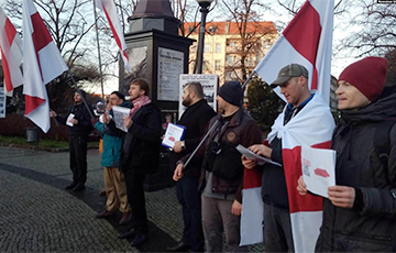 Белорусы вышли в Щецине на марш против «интеграции» с Россией