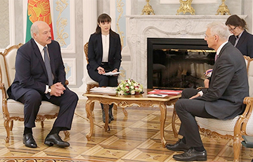 Lukashenka To Latvian Prime Minister: Come More Often To Speak Russian, Our Language, Better
