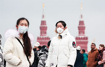 Китай с помощью России распространял фейки о коронавирусе