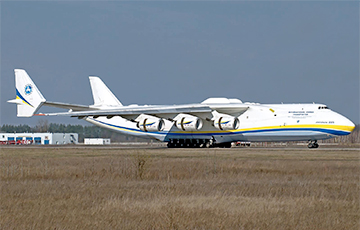Самый большой самолет в мире взлетел с украинским двигателем
