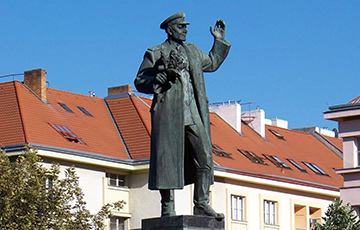 Шойгу попросил Чехию отдать России памятник маршалу Коневу