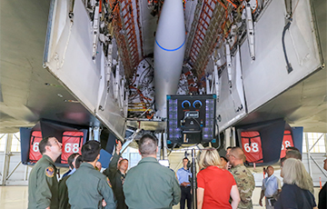 Стратегический сверхзвуковой бомбардировщик США B-1B получит 31 гиперзвуковую ракету