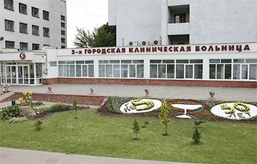 Видеофакт: В некоторых палатах минской больницы лежат по 7-8 человек