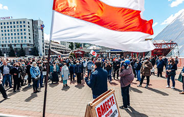 Фотафакт: Уражлівы пікет пад лозунгам «Стоп прусак!» у Віцебску