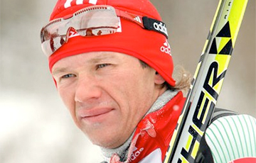 Most Famous Belarusian Skier Refused To Remove National Flag From His Balcony