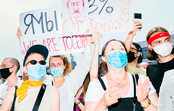 Польский фотограф: Удивило, сколько белорусов пришло на акцию в Варшаве!