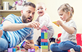 Исследование: активные игры с отцом развивают у ребенка самоконтроль