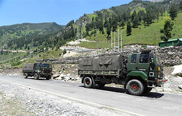 СМИ: Индия и Китай вывели войска из долины реки Галван