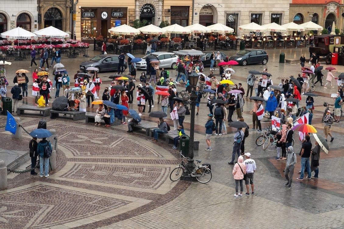 Акция солидарности с Беларусью прошла в Кракове - Новости Беларуси ...
