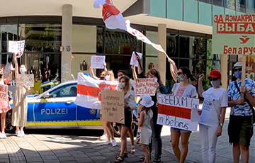 Видеофакт: В Штутгарте поддержали борцов за перемены в Беларуси