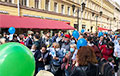 Жители российских городов вышли на акции солидарности с хабаровчанами