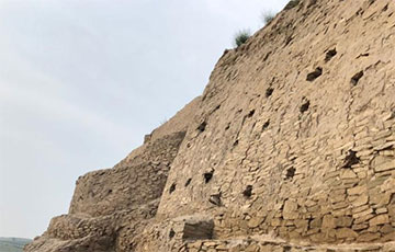 Навукоўцы знайшлі ў Кітаі закінуты горад са старажытнай пірамідай