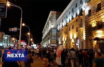 Видеофакт: Часть протестующих заняла центр Минска