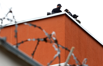 "Hang Tight!": Hundreds Of Detainees' Relatives Organized Solidarity Rally In Akrestsin Street