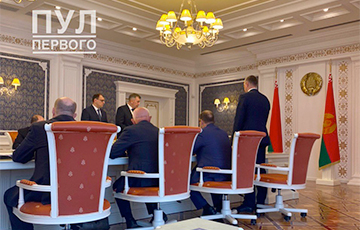 Фотофакт: Совещание у Лукашенко без Лукашенко