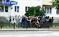 Протестующие в Новополоцке дали отпор силовикам