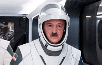 Lukashenka Claims Americans Want To Kidnap Belarusian Cosmonaut