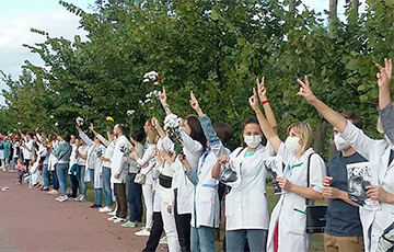 'We Want Changes, We Want Truth': Over 700 Healthcare Workers Come To Action In Minsk