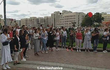 About Three Thousand Minskers Standing In Independence Square